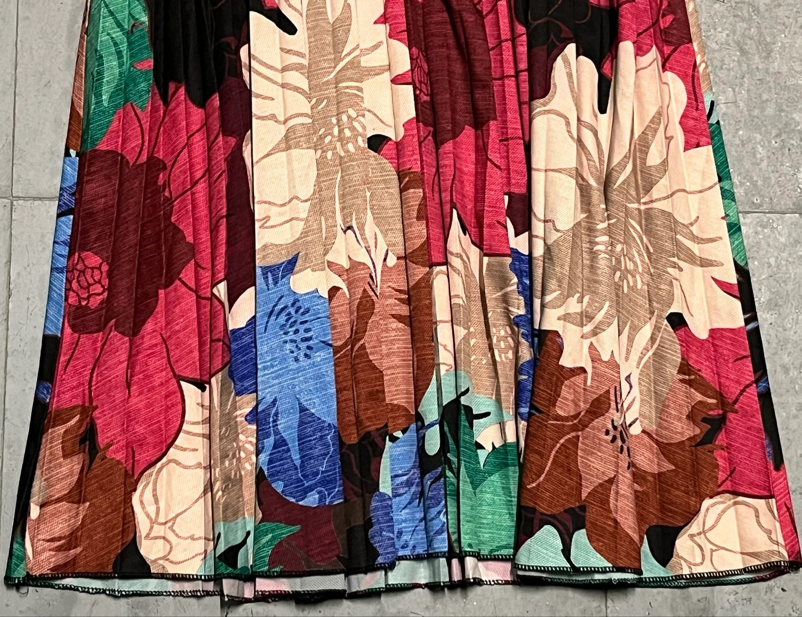 Vestido satinado largo floral multicolor – photo 10